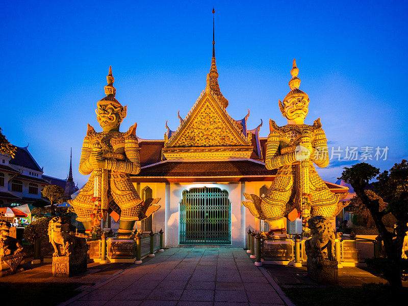 寺庙附近的Wat Arun，曼谷，泰国